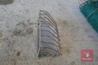 SMALL GALVANISED HAY RACK - 5