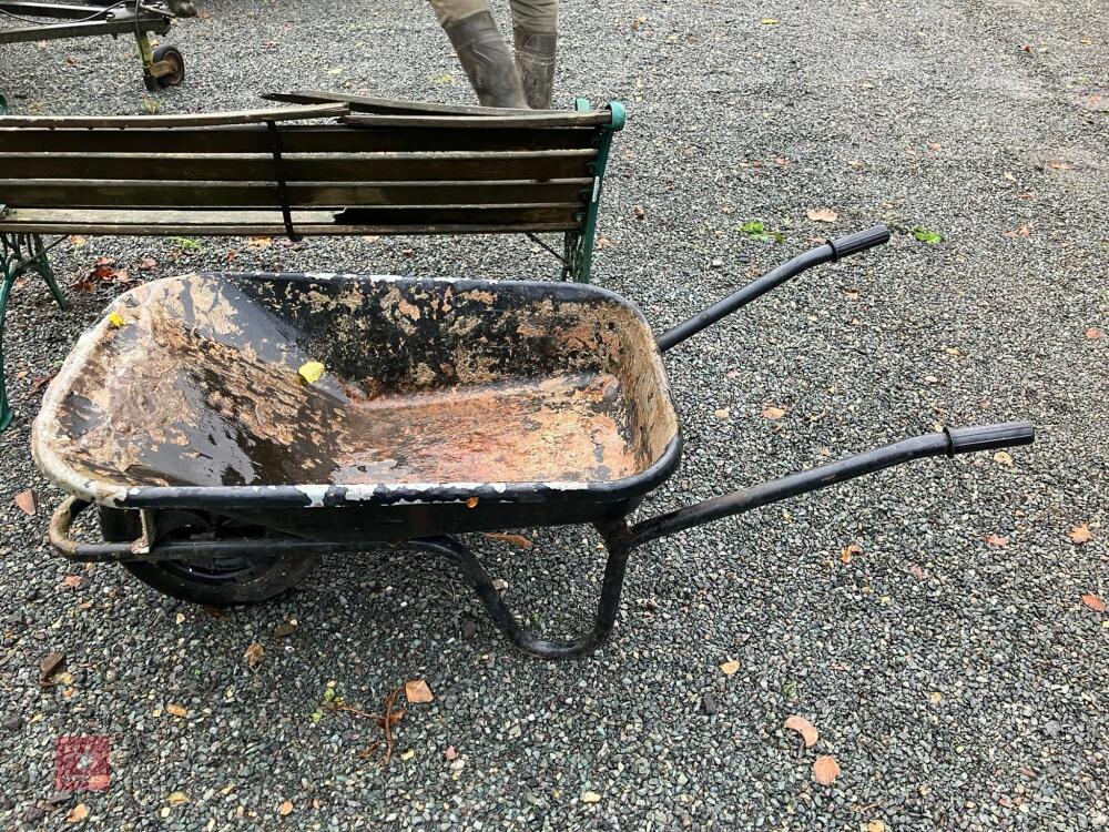 METAL WHEELBARROW