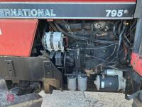 1992 CASE INTERNATIONAL 4WD TRACTOR - 22