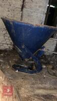 FLEMING FERTILISER SPREADER - 2