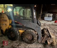 2001 NEW HOLLAND 215 SKID STEER S/R - 2