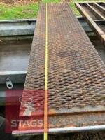 PAIR OF LOADING RAMPS - 2