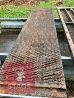 PAIR OF LOADING RAMPS - 6