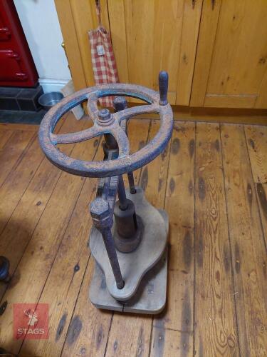 ANTIQUE CIDER PRESS