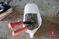 TUB OF POT RIVETS & RIVET GUN - 4