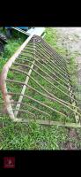 HEAVY DUTY WALL MOUNTED HAY RACK - 2