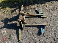 PAIR OF FORD LOADER BRACKETS - 4