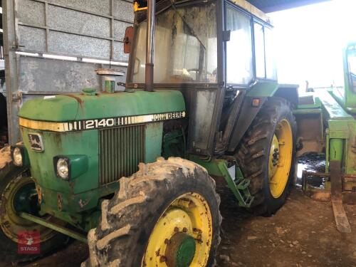 JOHN DEERE 2140 2WD TRACTOR (S/R)