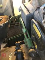 JOHN DEERE 2140 2WD TRACTOR (S/R) - 6