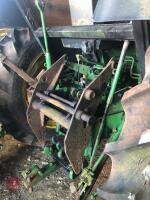 JOHN DEERE 2140 2WD TRACTOR (S/R) - 11