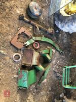 JOHN DEERE 2140 2WD TRACTOR (S/R) - 12