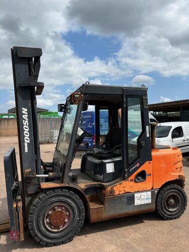 2012 DOOSAN D40SC-5 DIESEL 2WD FORKLIFT