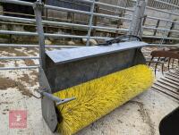 GALVANISED ROAD BUCKET BRUSH