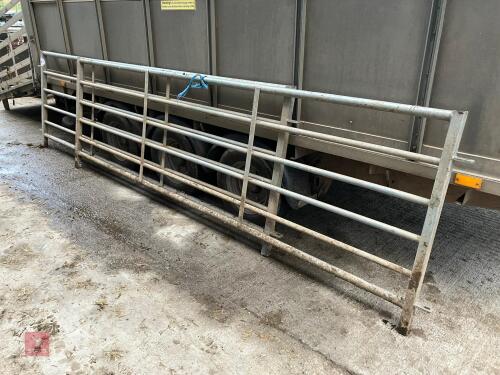 2 X 3M GALVANISED RACE HURDLE (95)