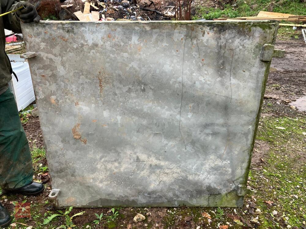 4' X 3' 10 GALVANISED CREEP GATE (155)