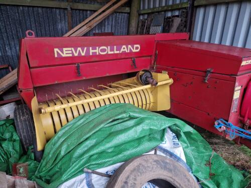 NEW HOLLAND 370 CONVENTIONAL BALER