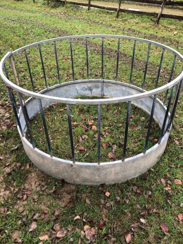 SHEEP ROUND FEEDER