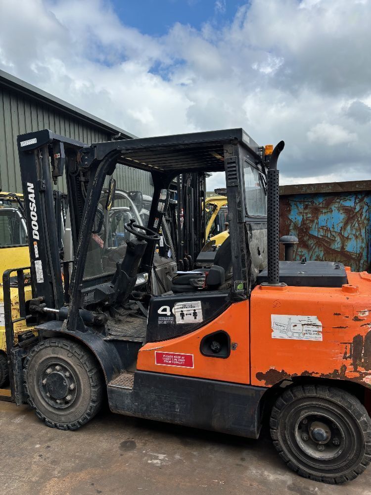 2015 DOOSAN D40SC-7 DIESEL 2WD FORKLIFT