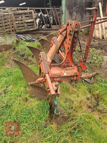 KVERNELAND 4 FURROW PLOUGH