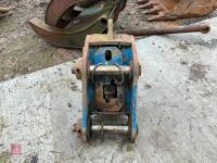 HYDRAULIC QUICK HITCH (42) - 2