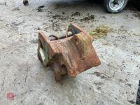 HYDRAULIC QUICK HITCH (42) - 4