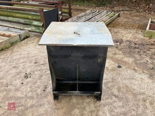 6 X PIG/SHEEP CREEP FEEDERS (51)