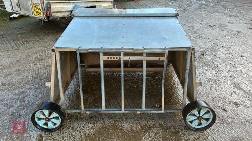 IAE 4' GALVANISED CREEP FEEDER