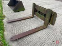 HD SET OF PALLET FORKS - 2