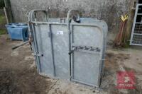 IAE CALF DEHORNING CRATE