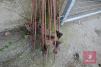 17 METAL PIGTAIL ELECTRIC FENCING STAKES - 2