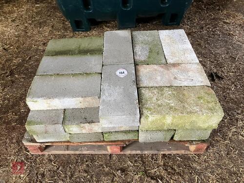 19 CONCRETE BREEZE BLOCKS (164)