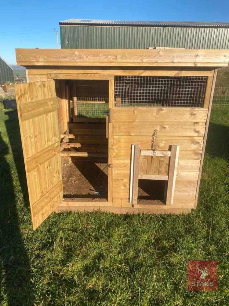 POULTRY HOUSE & RUN