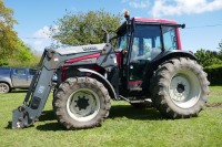 2009 VALTRA A92 4WD TRACTOR C/W LOADER - 2