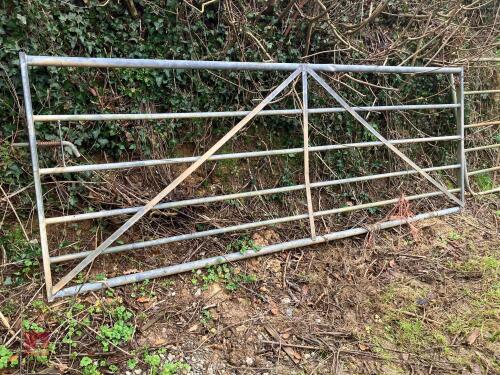 GALVANISED 10' YARD GATE