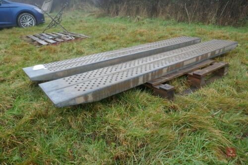 8' HEAVY DUTY IFOR WILLIAMS TRAILER