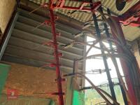 1999 KRM R-600 8 METRE DRILL - 30