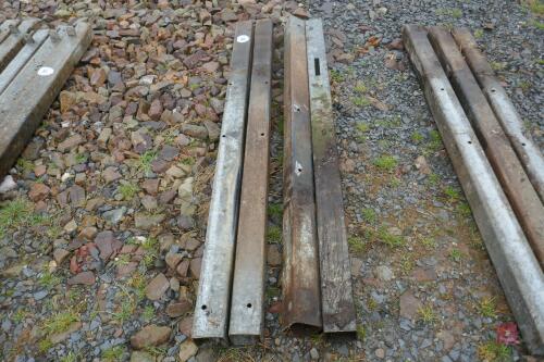 4 X 6' STRAIGHT IRON POSTS