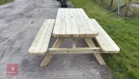 1.6M GARDEN PICNIC TABLE - 2