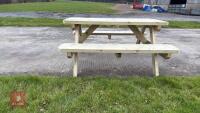 1.6M GARDEN PICNIC TABLE - 4