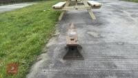 BLACKSMITHS ANVIL - 5
