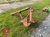3 POINT LINKAGE BAG LIFTER