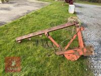 3 POINT LINKAGE BAG LIFTER - 2