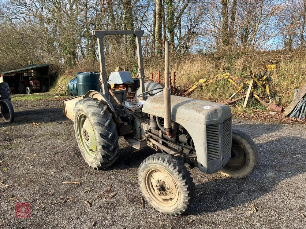 FERGUSON TEF 20 2WD TRACTOR (9)