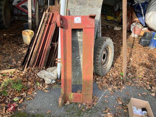 PIN & CONE TO LINKAGE PLATE (47)
