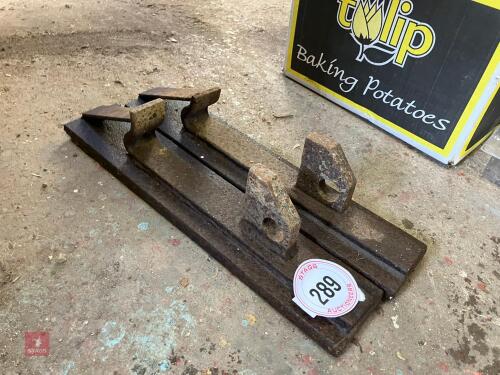 PAIR OF LOADER/BUCKET BRACKETS (289)