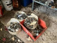 BOX OF SCAFFOLD FIXINGS (127)