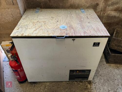 FEED STORAGE BIN (180)