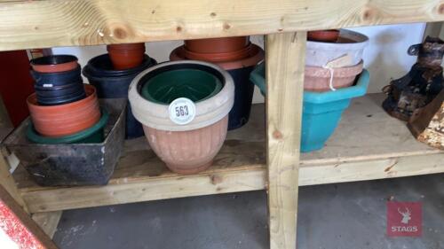 SELECTION OF PLANT POTS