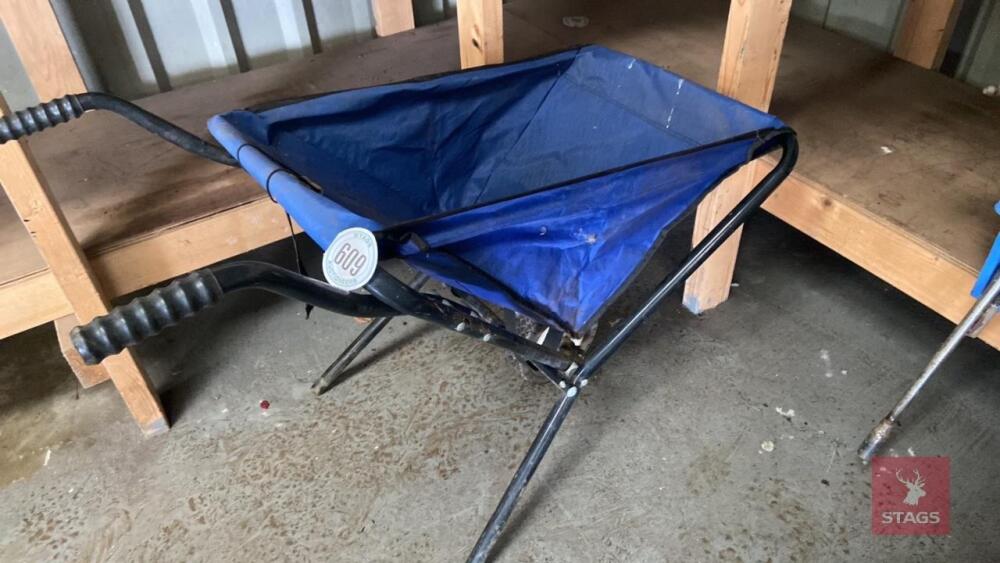 FOLDABLE WHEELBARROW