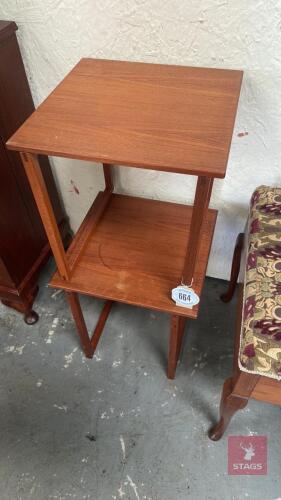 2 OCCASIONAL TABLES